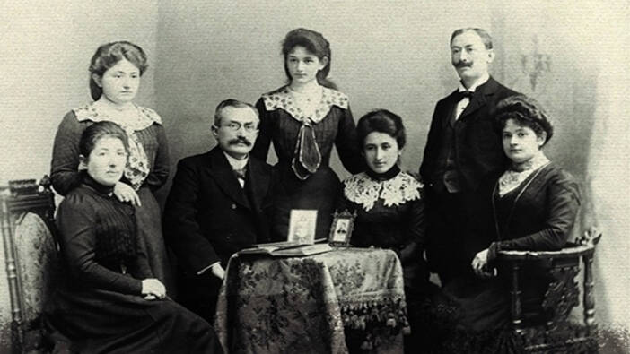 «In Rosas Schatten. Zur Geschichte einer jüdischen Familie aus Polen»